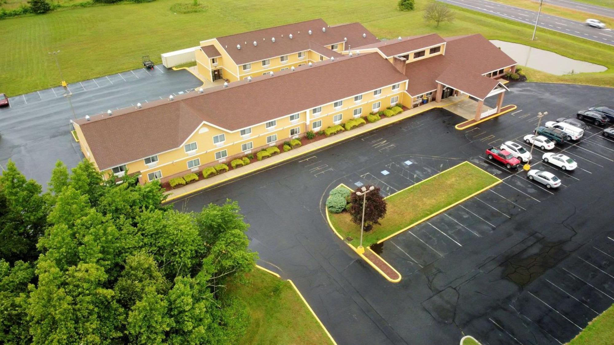 Quality Inn & Suites Harrington - Milford Exteriör bild