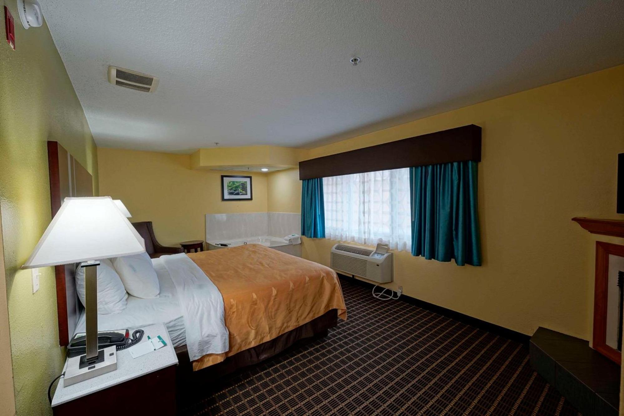 Quality Inn & Suites Harrington - Milford Exteriör bild