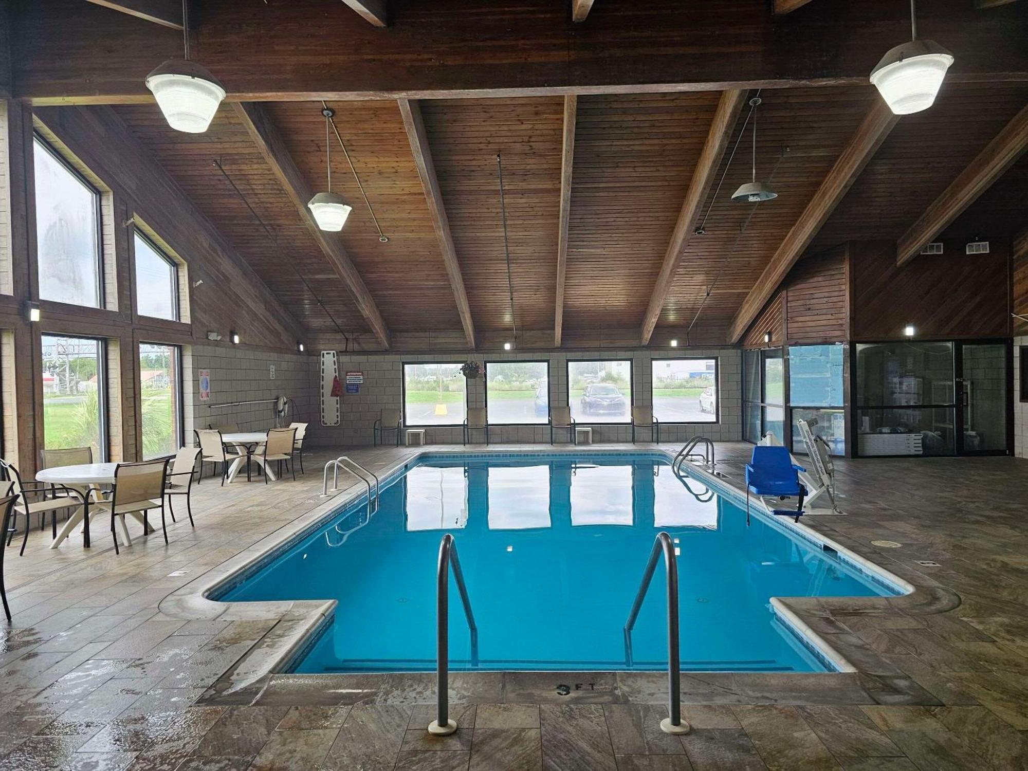 Quality Inn & Suites Harrington - Milford Exteriör bild